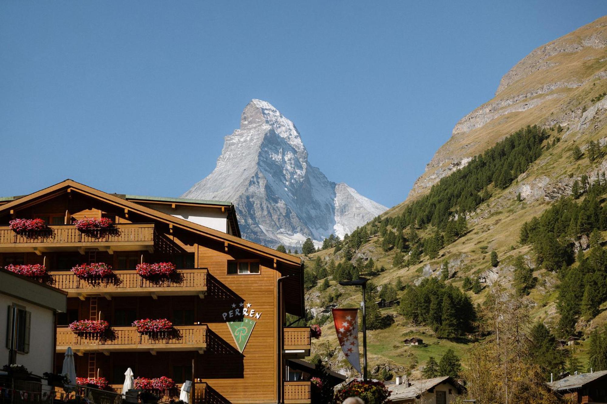 Alpine Hotel Perren Zermatt Exterior photo