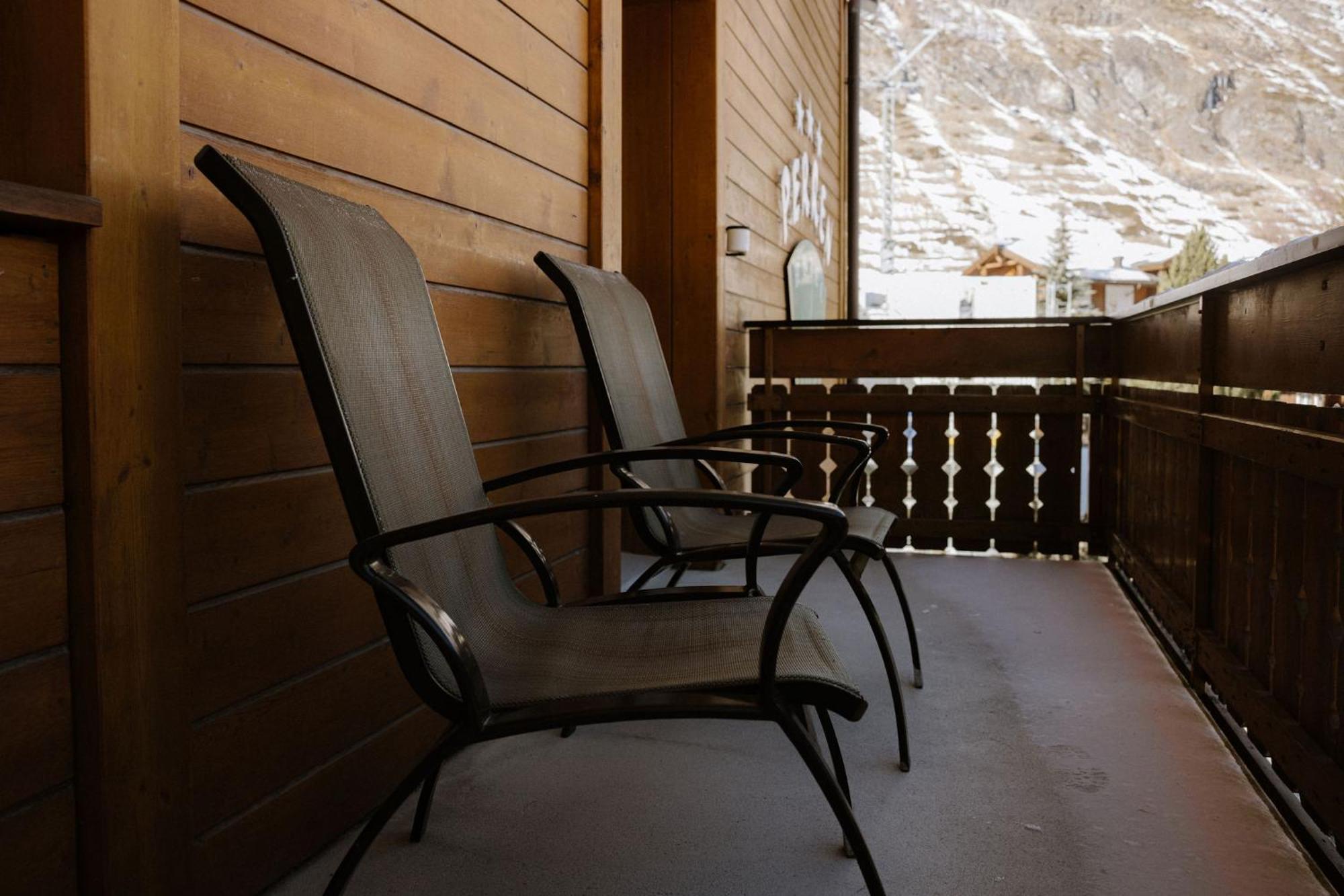 Alpine Hotel Perren Zermatt Exterior photo